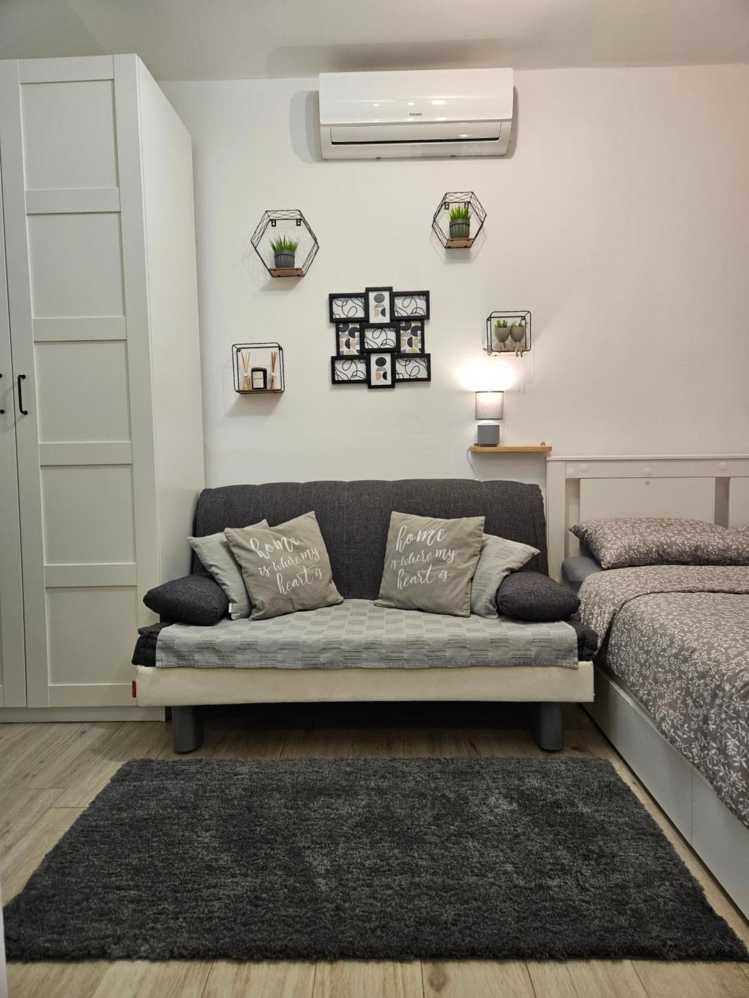 Apartment Maja - Strict Center Of Zagreb Exteriör bild