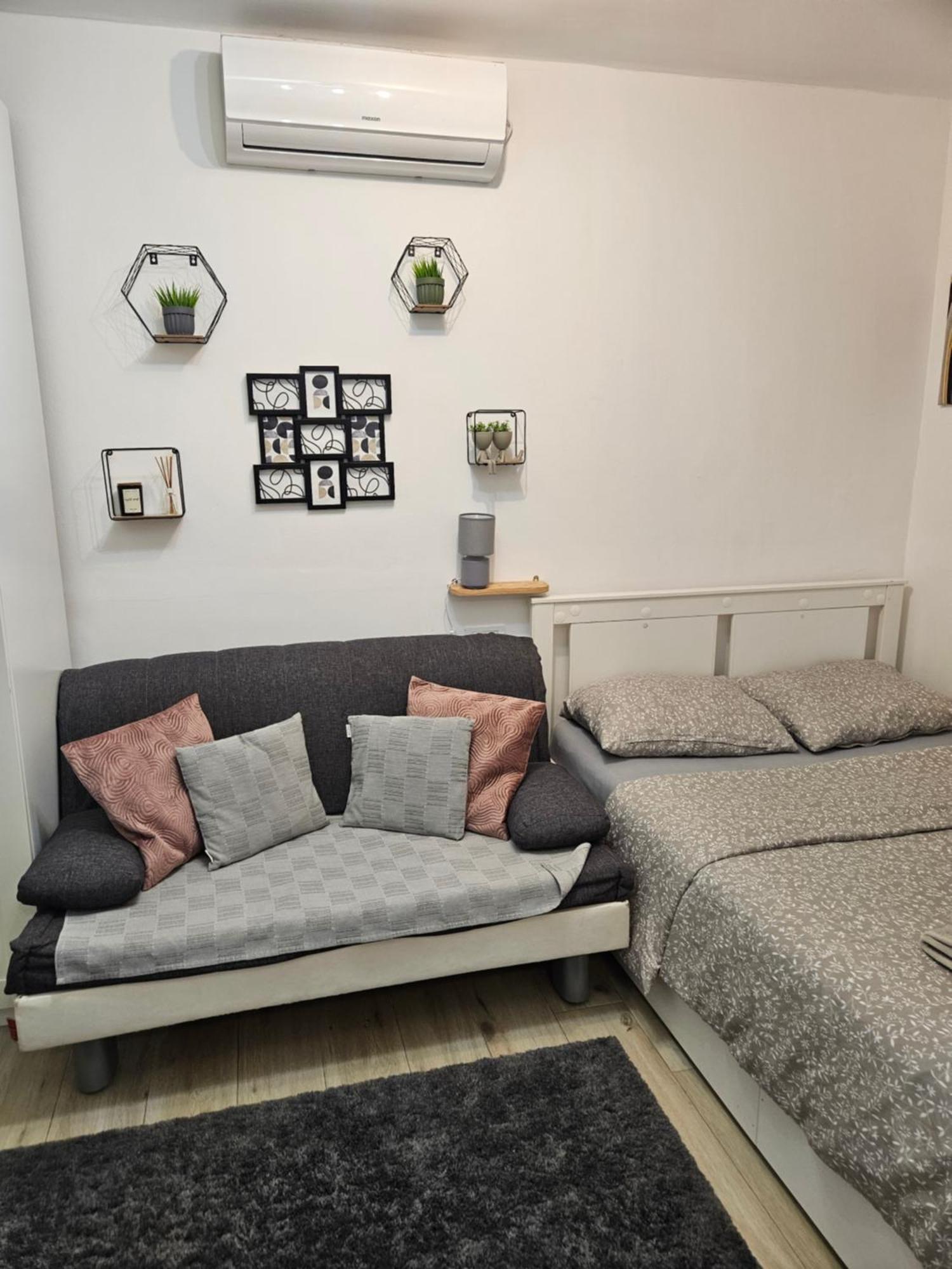 Apartment Maja - Strict Center Of Zagreb Exteriör bild