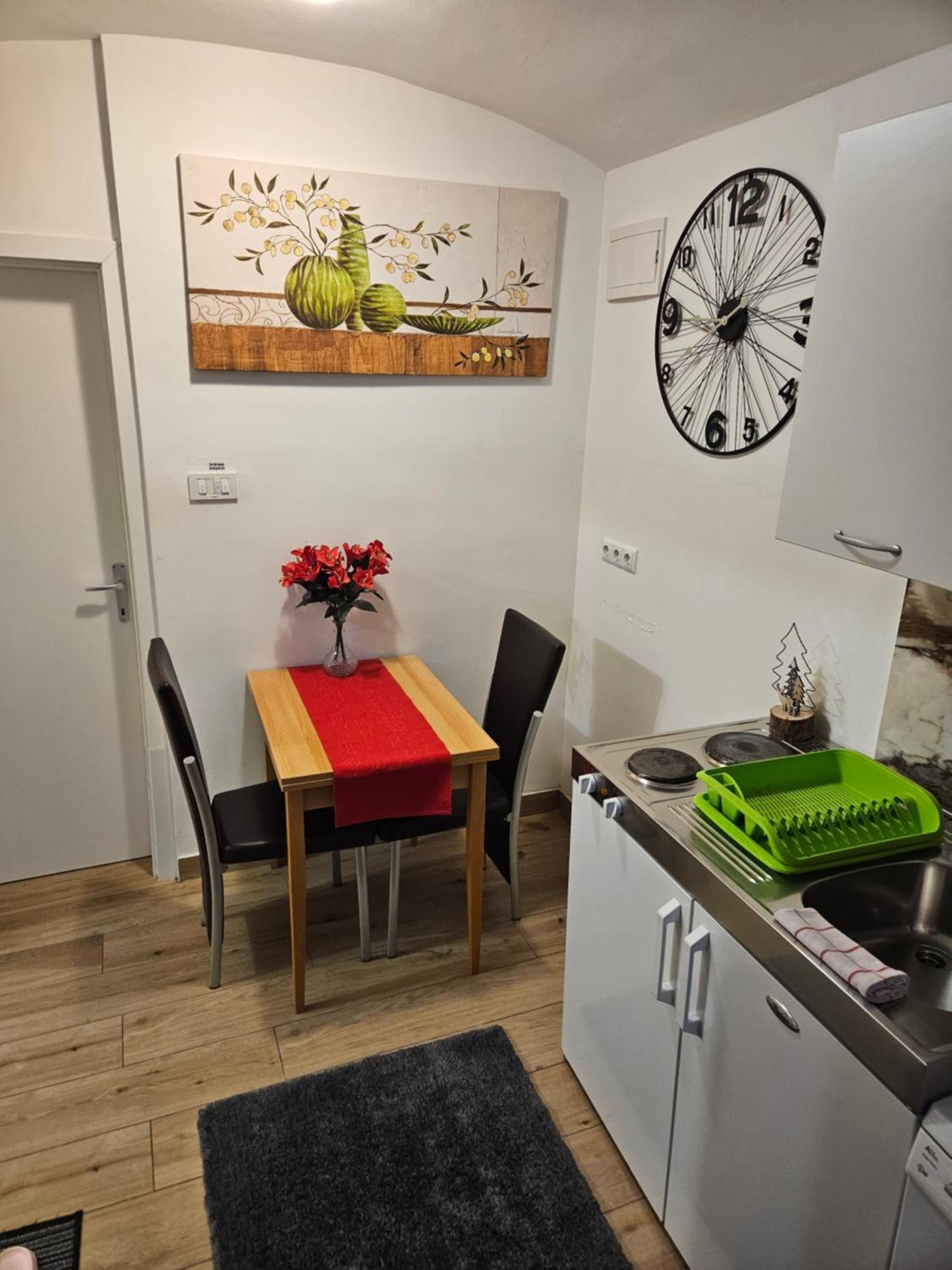 Apartment Maja - Strict Center Of Zagreb Exteriör bild