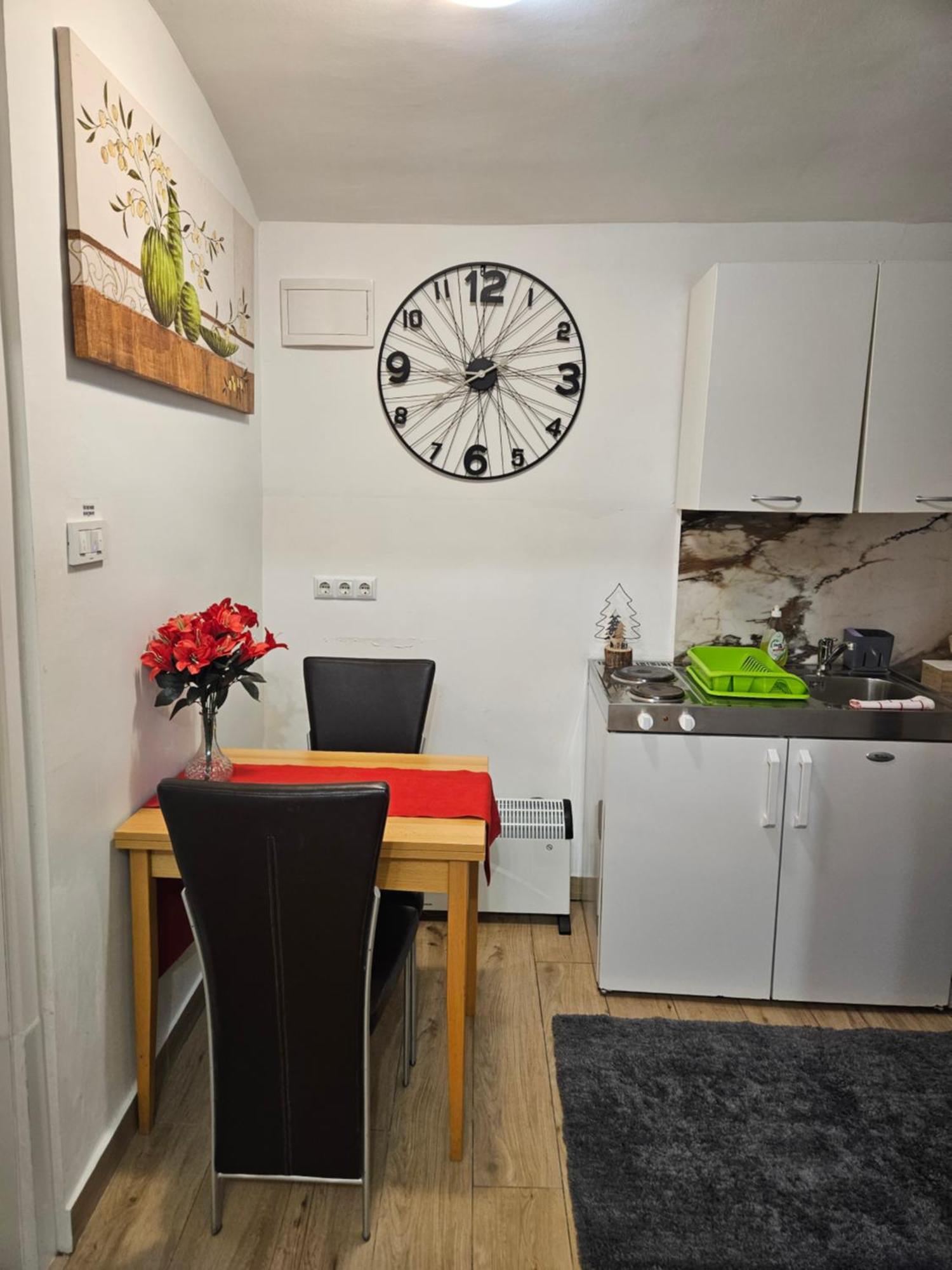 Apartment Maja - Strict Center Of Zagreb Exteriör bild