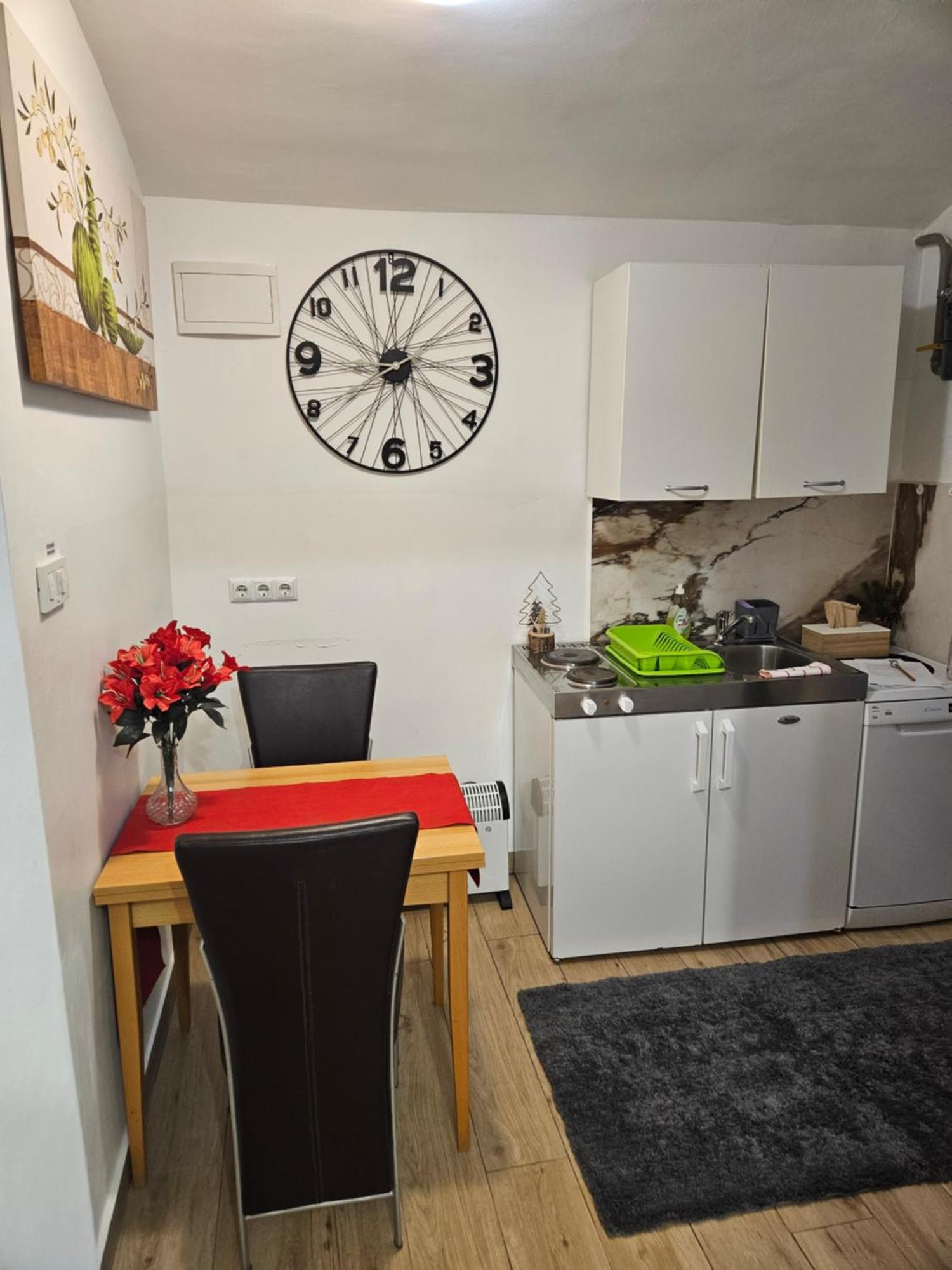 Apartment Maja - Strict Center Of Zagreb Exteriör bild